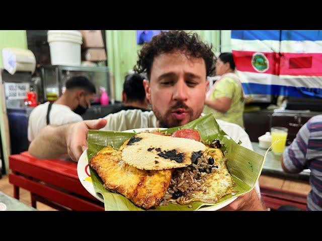 Tasting STREET FOOD in Costa Rica | Simply delicious! 