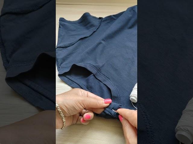 The collar on the T-shirt is stretched, what should I do? A simple tip