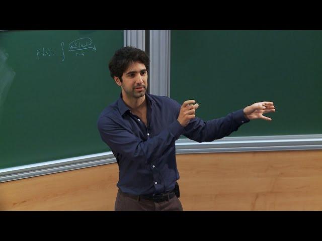 Alkéos Michaïl - Perturbations of a large matrix by random matrices
