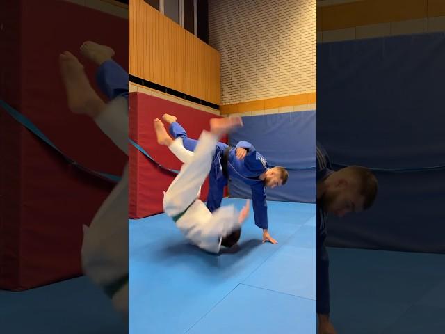 ️I demonstrated the principle of footwork in throws without using the hands#judo #judotechniques