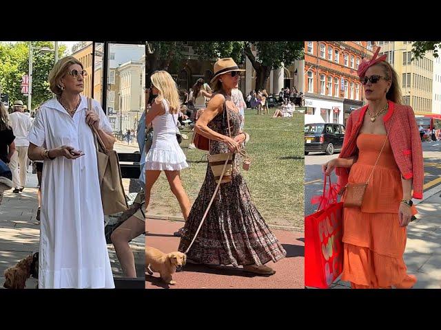 Fashionable Women Over 50 SHOCK Their Style with These Streetwear Tips