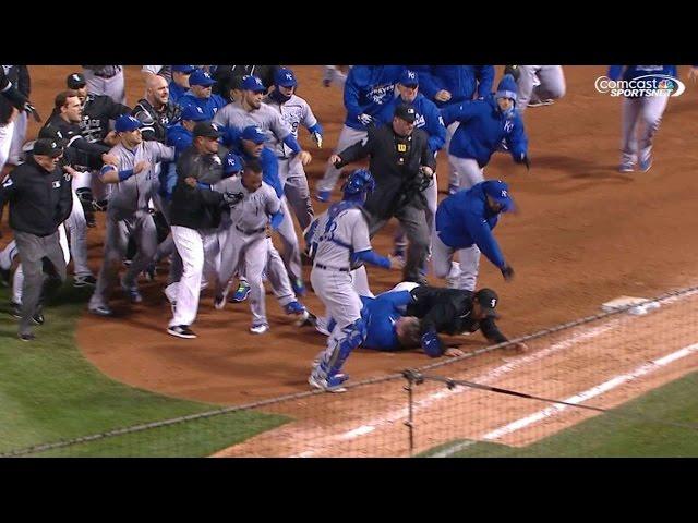 KC@CWS: Tempers flare in Chicago as benches clear