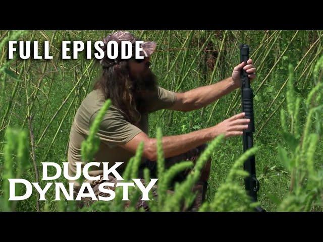 Duck Dynasty: Razing the Snakes - Full Episode (S11, E3) | Duck Dynasty