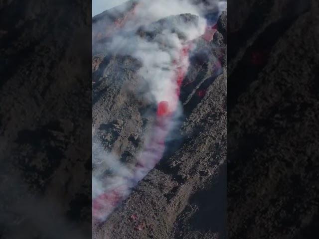 Lava Ball – Etna Volcano