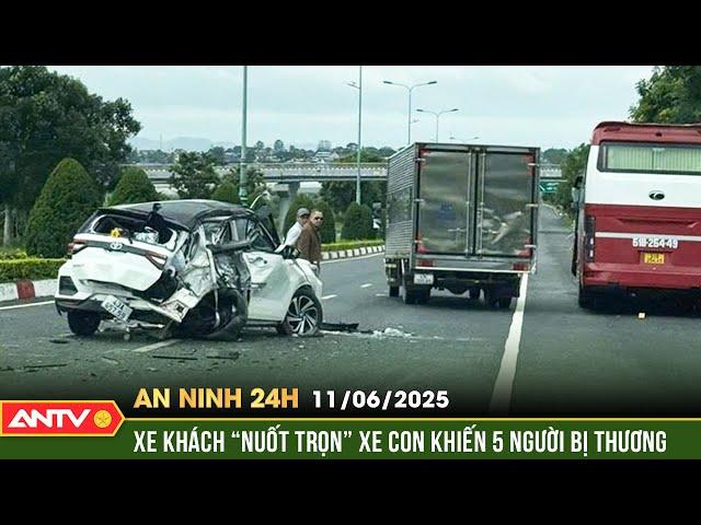 Xe con bẹp dúm sau va chạm với xe khách trên cao tốc, 5 người bị thương | An ninh 24h ngày 11/6|ANTV