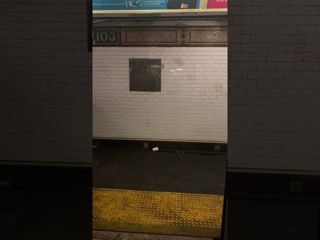 R142A (6) #7740 Door Chime #train #mtasubway #mta #newyorkcitysubway #nyctsubway #nyc #railway