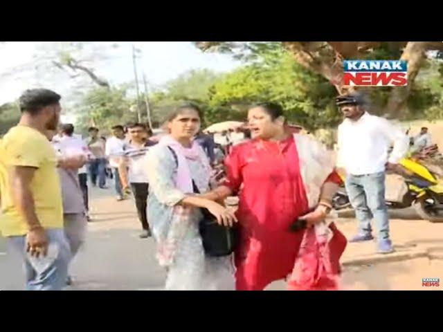 Uttam Mohanty's Daughter-In-Law Walks Final Journey With Mortal Remain In Bhubaneswar