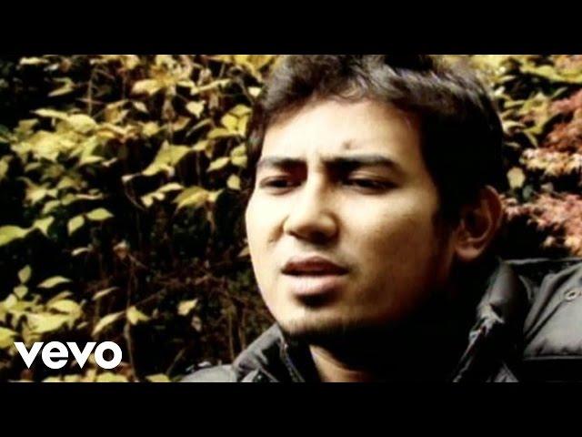 Rio Febrian - Aku Bertahan (Video Clip)