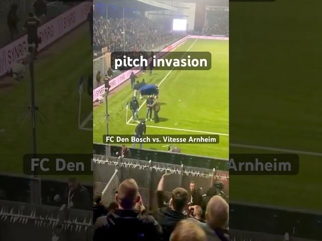 Pitch invasion: FC Den Bosch vs. Vitesse Arnheim Police Ultras Pyro