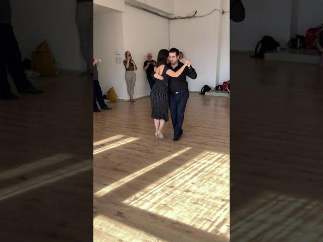 Tango figures and turns for D'Arienzo - class summary I Ariel Taritolay and Cornelia Roy