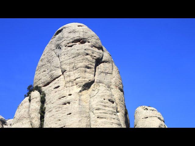 EL SARCÓFAGO DE LA MOMIA. MONTSERRAT (BARCELONA)