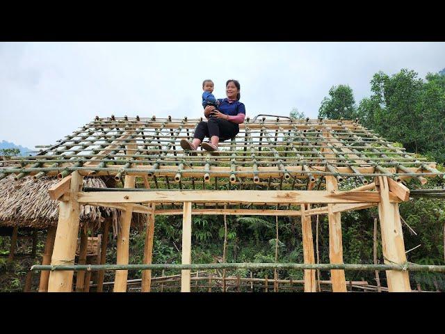 Single Mom: Completed the roof frame & Built the farm alone!