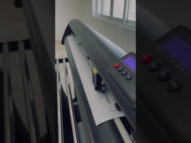 Plotter de recorte com sensor automático 1.35 Jinka ABJ1351