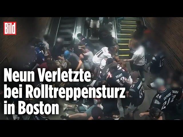 Rolltreppe in Bostoner U-Bahn fährt plötzlich rückwärts