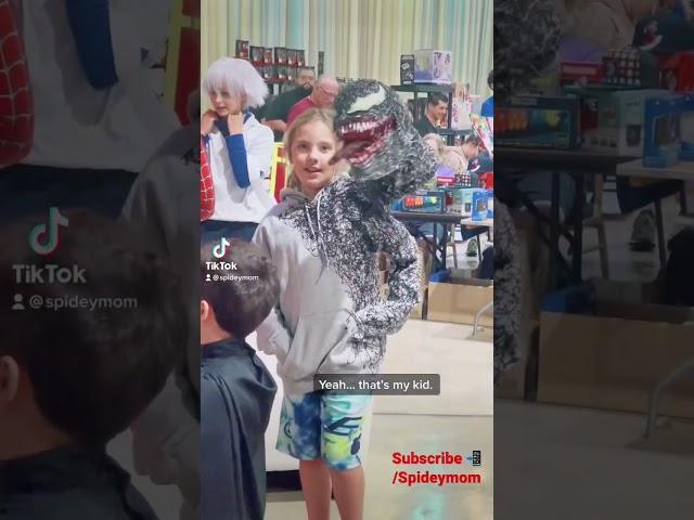 Venom Cosplay Kid Comic Con Spideykid