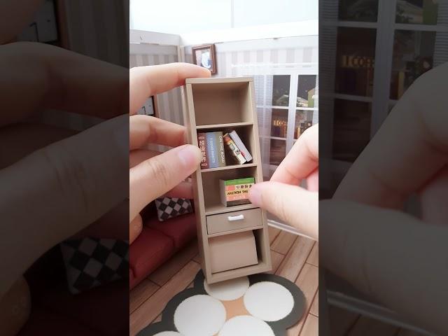 Miniature Furnitures staging Rolife Cozy Living Lounge - Robotime Super Creator DIY dollhouse