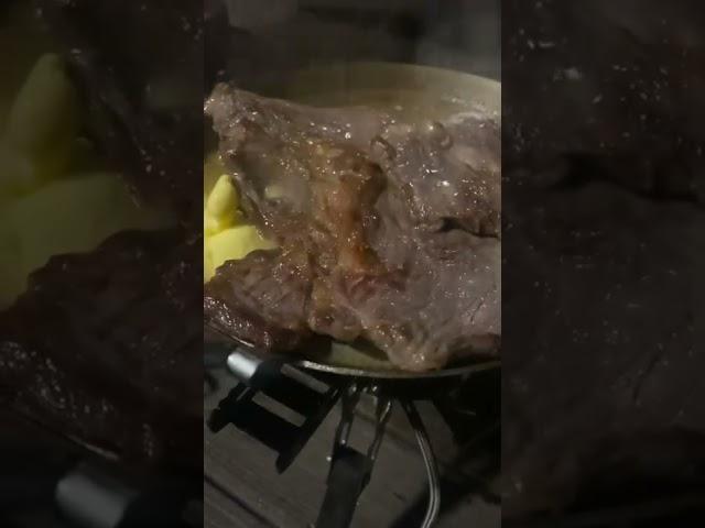 [캠핑요리] 스틸카본팬에 버터 넣고 소고기  챱챱 | 스캇캠핑