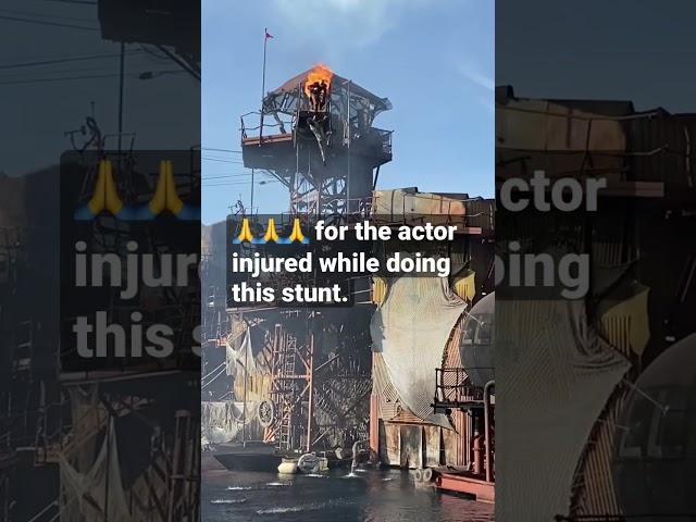 An actor was hospitalized yesterday performing this stunt in #waterworld at #universalstudios