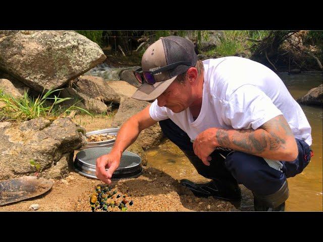 How to use a Sieve to Find Gemstone's in Any Creek