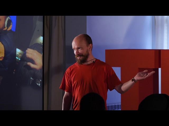 Happiness of being yourself | Alexander Ivanov | TEDxTomskStateUniversity