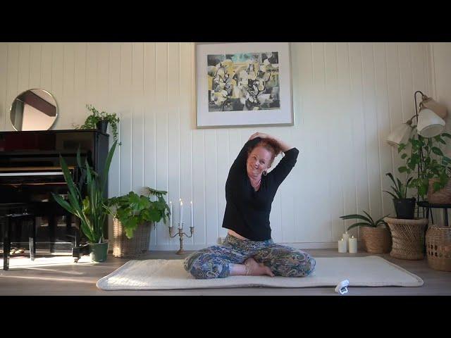 YOGA FOR DYP HVILE OG SØVN  ️ ØVELSER FOR NAKKE OG SKULDRE + AVSPENNING