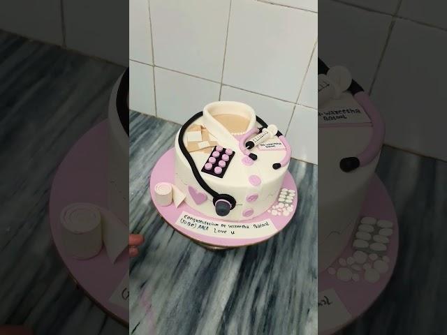 Beautiful birthday cake docter theme #cakedecorating #with #cream &#foundant #cakedecorating #delic