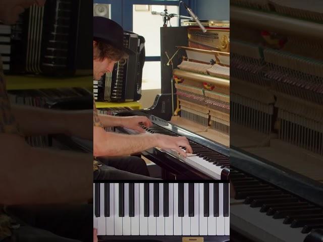 Learn #PeteJohnson’s #DiveBomber with #SirTomJones #Pianist Paddy Milner | MusicGurus