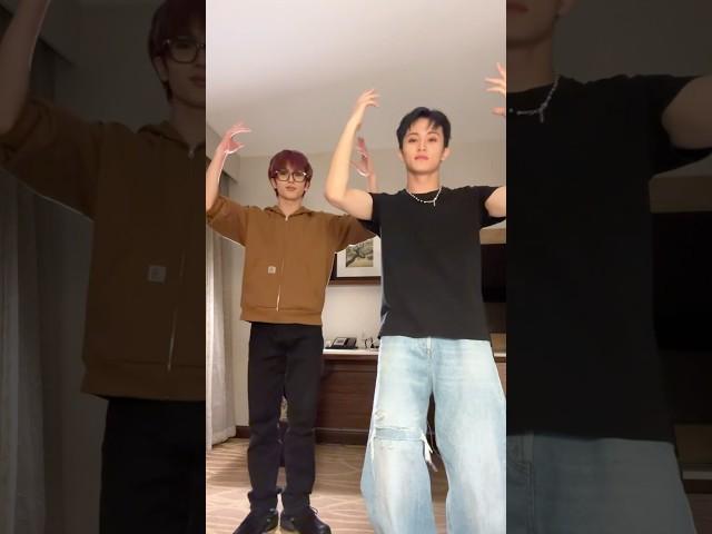 Stickyyyy #MARK #JISUNG #NCTDREAM