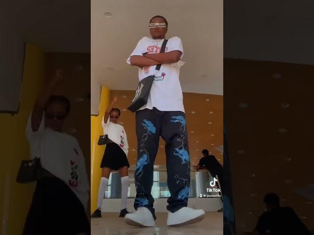 Abracadabra - Rexxie ft  naira Marley and Skiibii ( official music dance video)