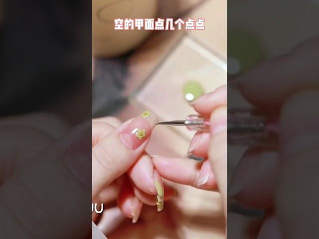 春天芥末绿小花美甲#懒人美甲教程 #快手美业小助手 #初春清新美甲 快手