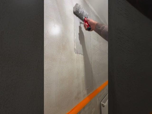 GETTING THE ROLLER FILLER ON.. the best alternative to having your walls plastered #youtube #ytshort