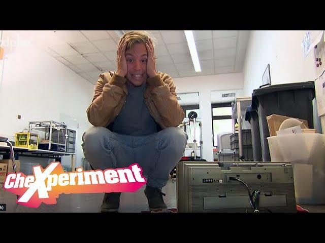 Die Steinzeit-Fernbedienung | CheXperiment mit Checker Tobi | Die Entdeckershow