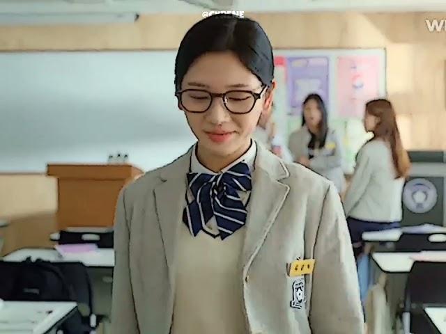 SHE'S A POPULAR GIRL IN HER PREVIOUS SCHOOL BUT SHE PRETENDED TO BE A NERD #hanyeji #kdrama #usernot