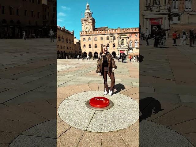 press button to change colour of the building