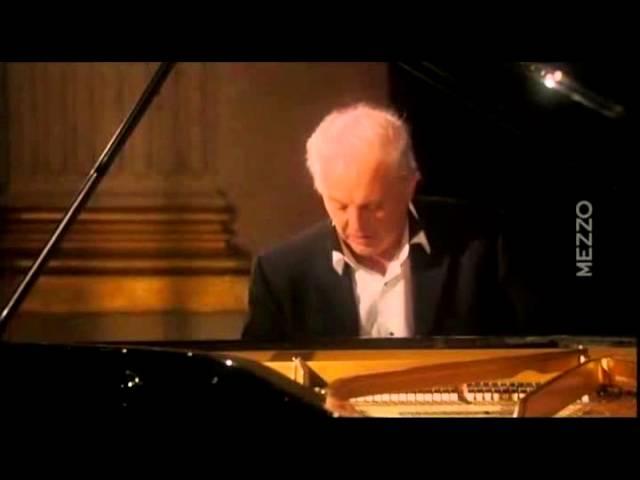 Beethoven Sonata N° 03   Daniel Barenboim