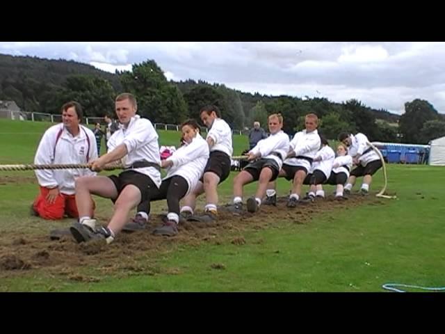 2013 UK Outdoor Tug of War Championships - Mixed 600 4+4 Final - First End