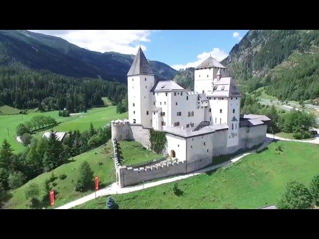 Flug der Drohne - Burg Mauterndorf - 2015