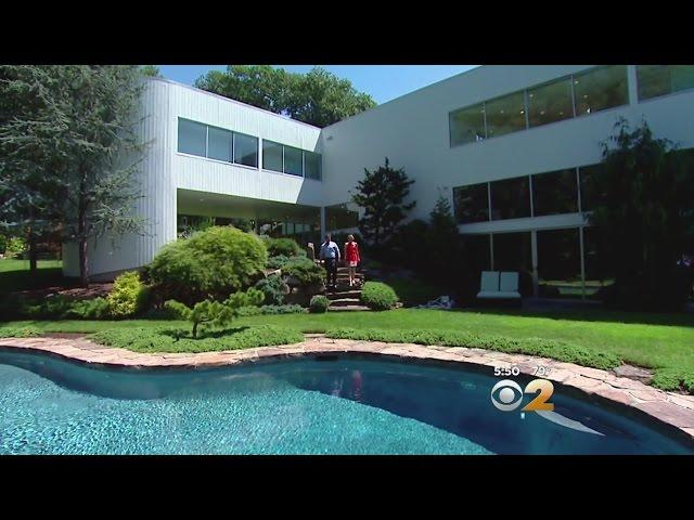 Living Large: A Westchester Mansion