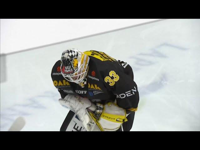 Kärppien iltapuhde vain synkkenee: Tomi Karhunen liputti itsensä ulos maalilta#liiga #icehockey