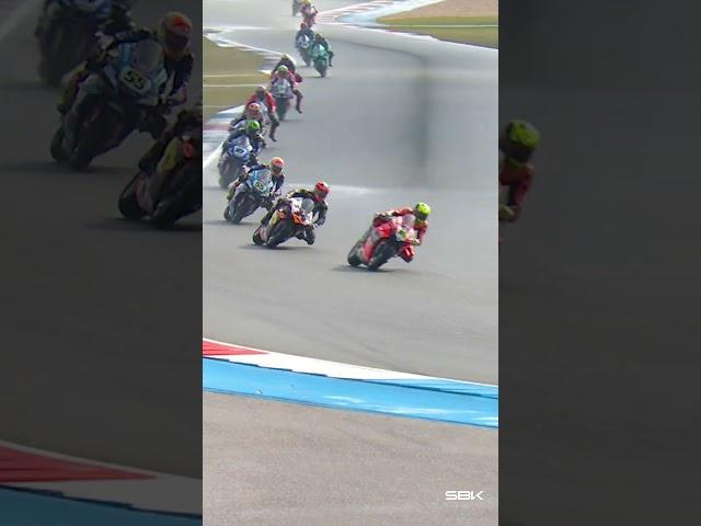 Sam Lowes on Bautista for the podium!  | 2025 #DutchWorldSBK 