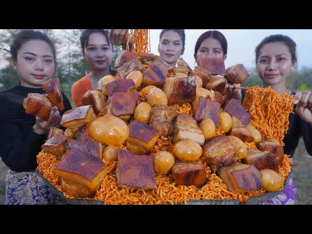 Yummy cooking noodle chili with pork braised cook recipe - Amazing video