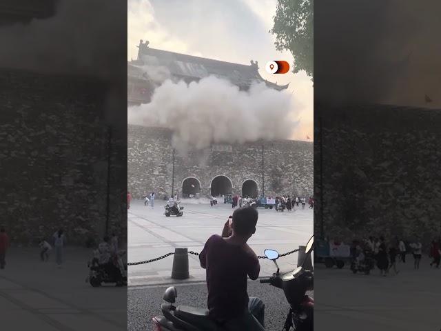 Roof of historic Chinese tower collapses