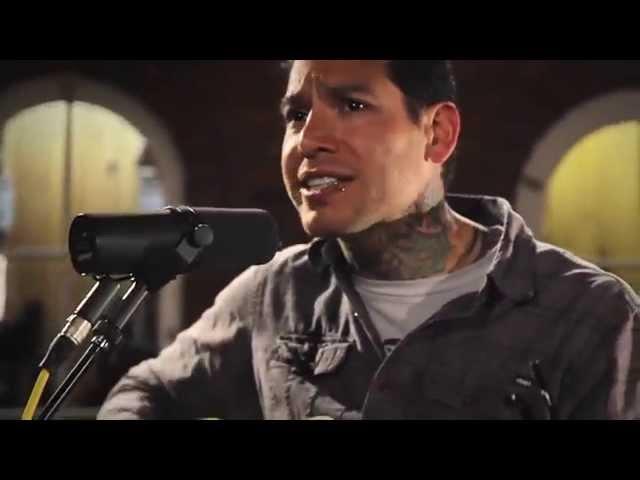 Mike Herrera (MXPX) "Aces Up" At: Guitar Center