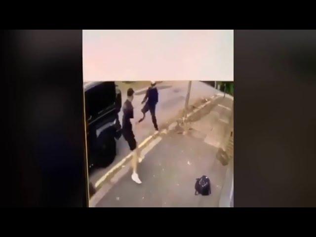 Arsenal's Mesut Ozil and Sead Kolasinac face carjacking gang