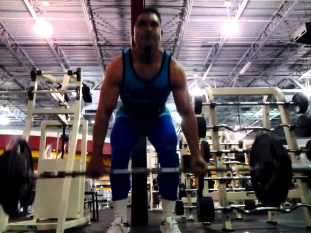 RoadPigJohn in the Labrada Contest Deadlifts