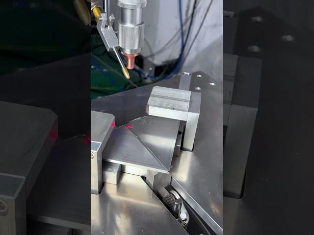 Precision meets efficiency — automatic platform laser welding for flawless results. ️