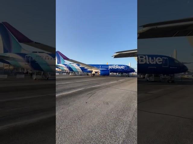 LOOK THIS JETBLUES AIRBUS A220 #viralvideo