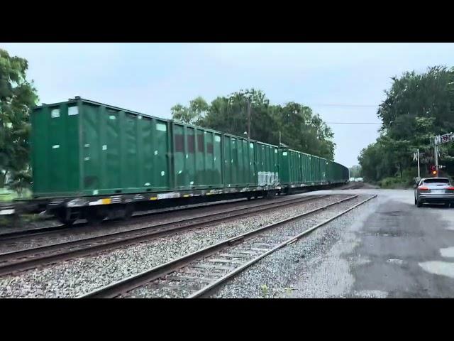 CSX 358 CW44AC leads CSX M301 through Piscataway