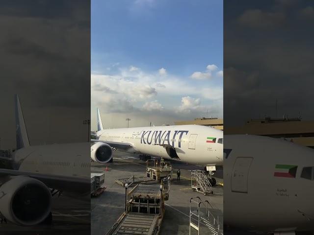BIGGEST AIRCRAFT - KUWAIT AIRLINES AT NAIA