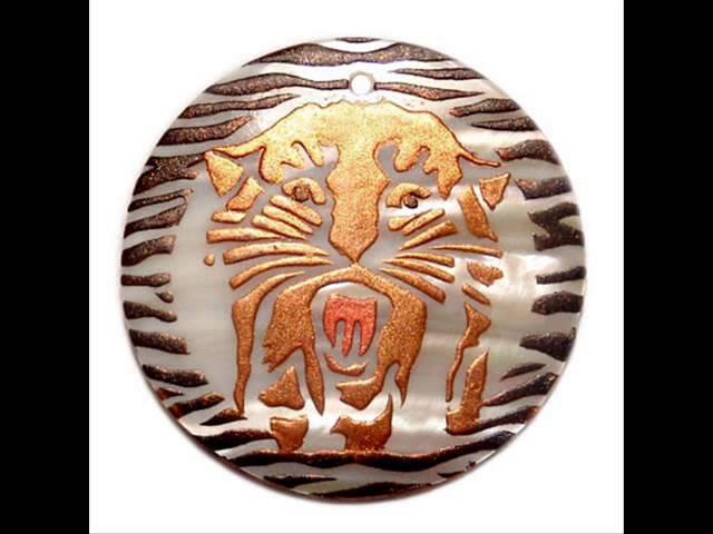 Engraved shell pendants - Bedido wholesale shell components jewelry